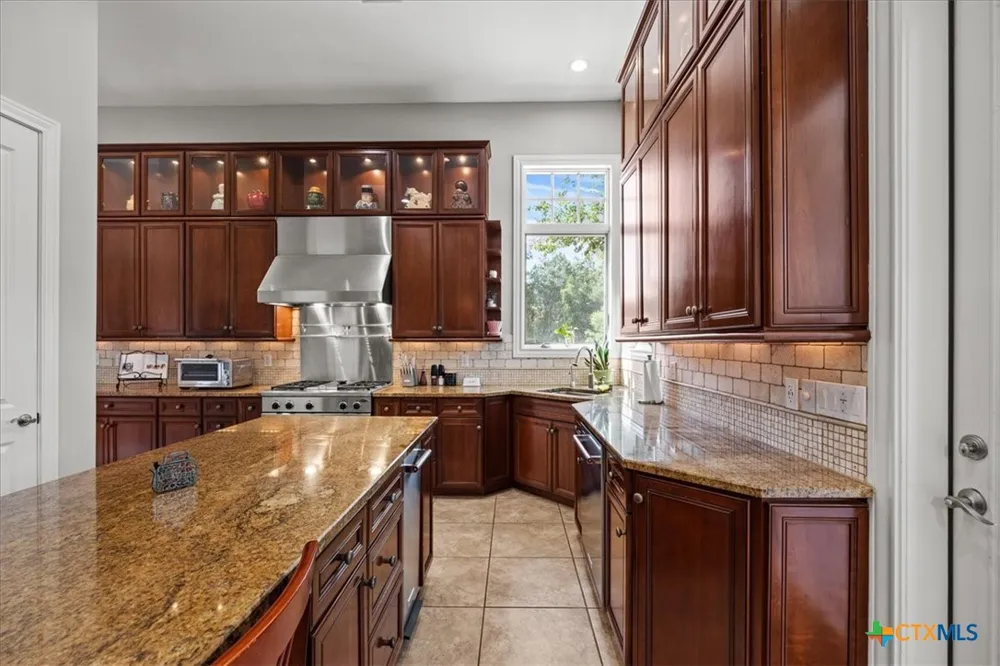 5 Horseshoe Trail New Braunfels, TX 78132