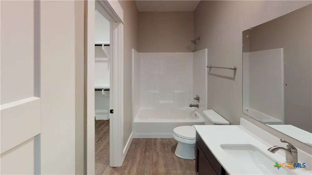 311 Craddock Avenue #102 San Marcos, TX 78666