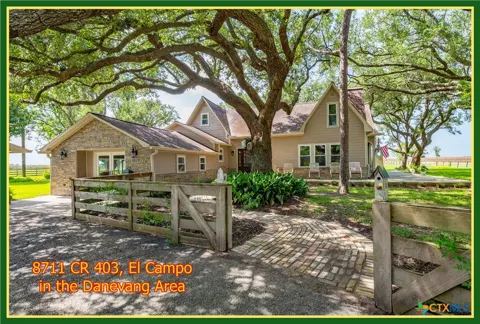 8711 County Road 403