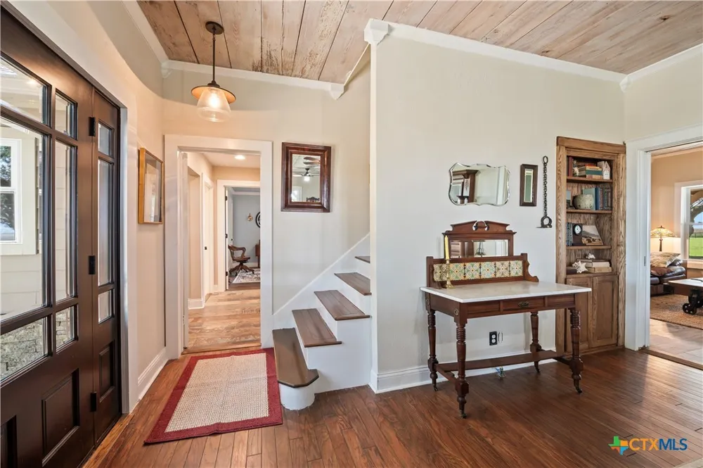 8711 County Road 403 El Campo, TX 77437