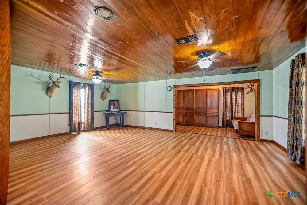 124 Hopper Road Tivoli, TX 77990