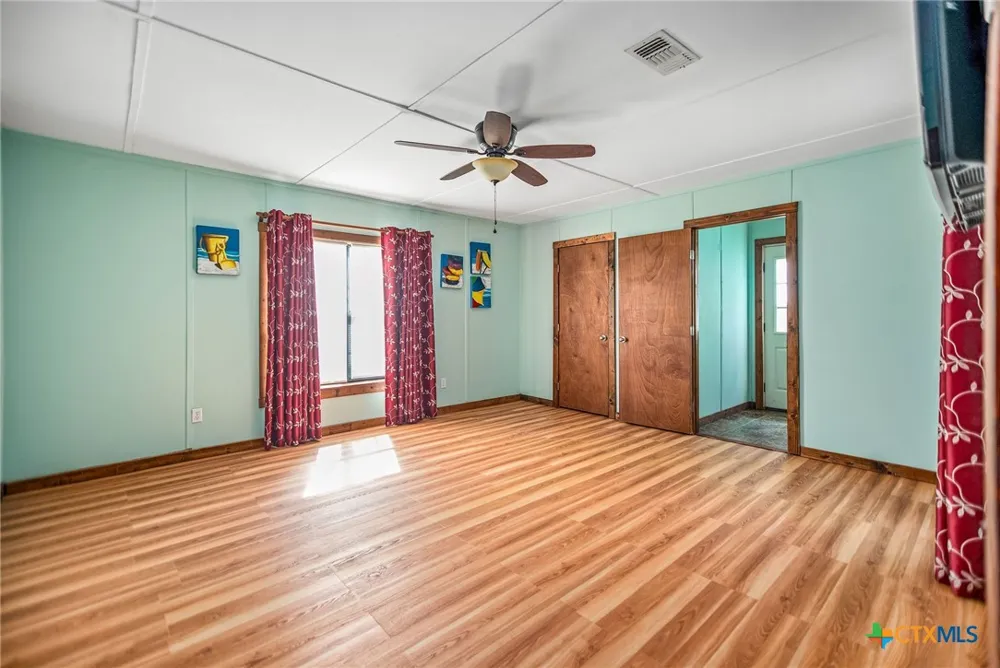 124 Hopper Road Tivoli, TX 77990