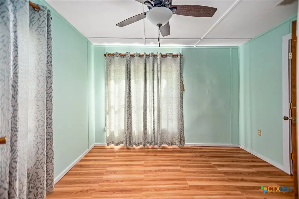 124 Hopper Road Tivoli, TX 77990
