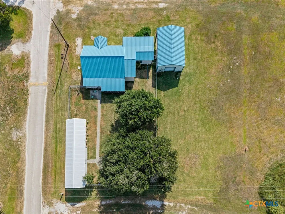 124 Hopper Road Tivoli, TX 77990