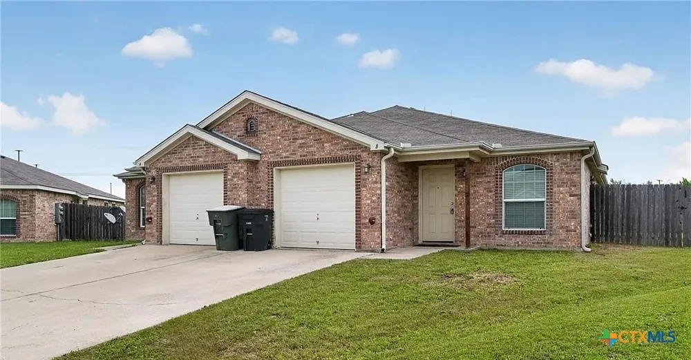 3711 John Chisholm Loop Killeen, TX 76542