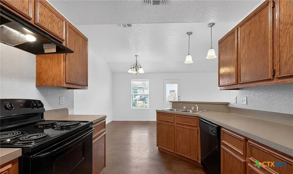 3711 John Chisholm Loop Killeen, TX 76542