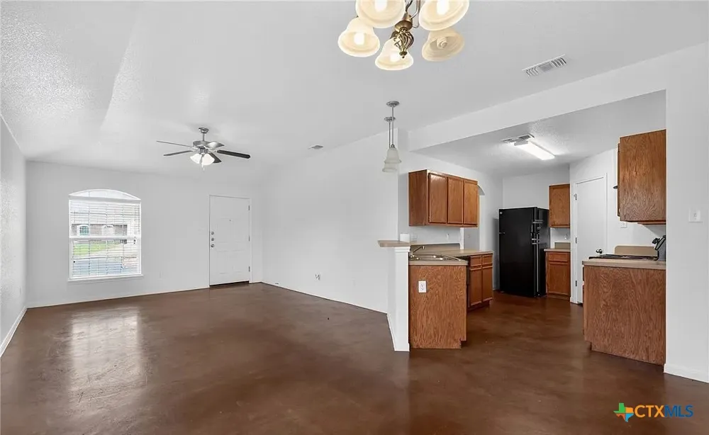 3711 John Chisholm Loop Killeen, TX 76542