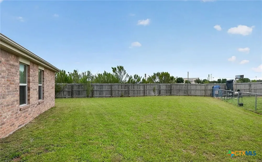 3711 John Chisholm Loop Killeen, TX 76542