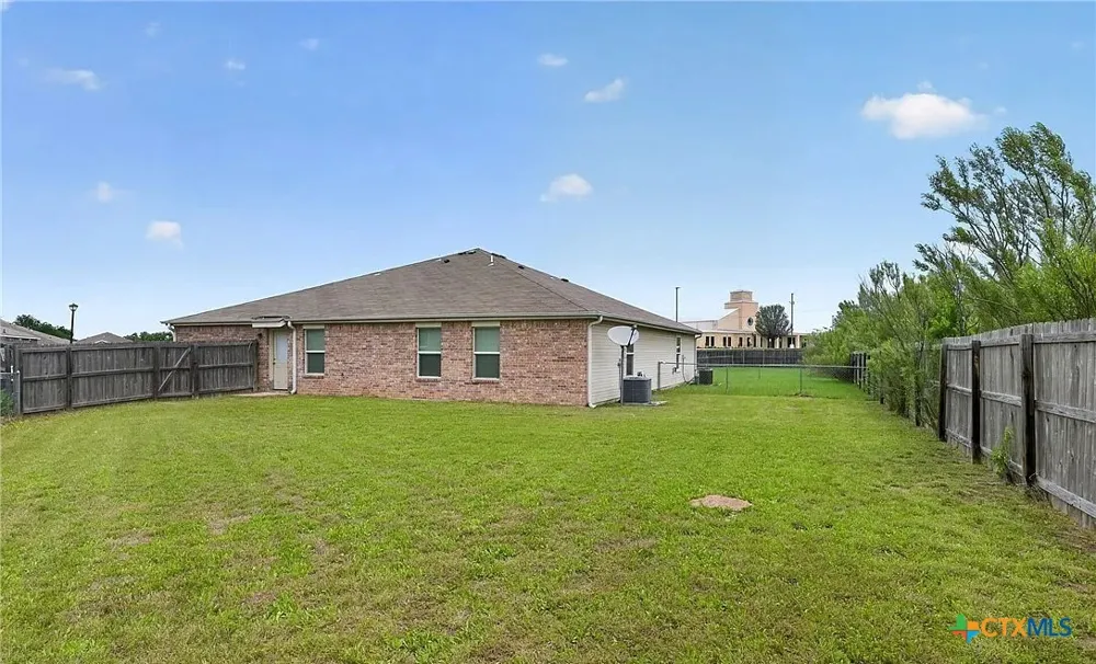 3711 John Chisholm Loop Killeen, TX 76542