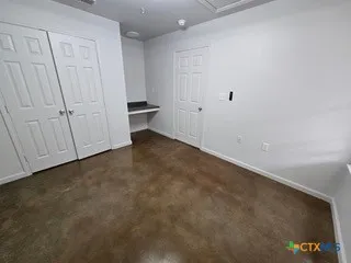 1037 W Court Street #B Seguin, TX 78155