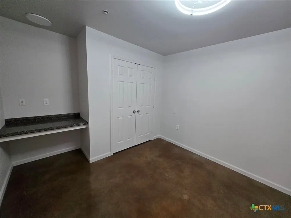 1037 W Court Street #B Seguin, TX 78155