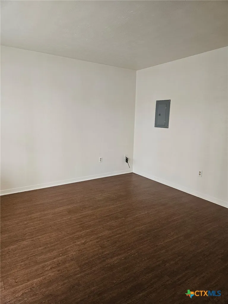 102 E Avenue A #6 Copperas Cove, TX 76522