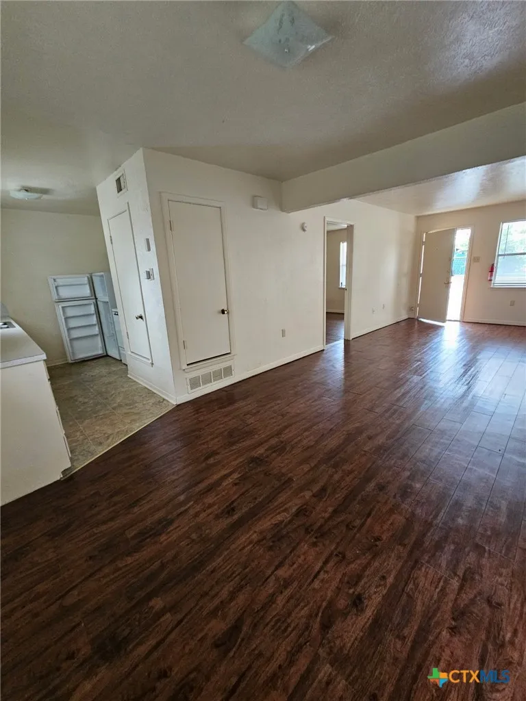 102 E Avenue A #1 Copperas Cove, TX 76522