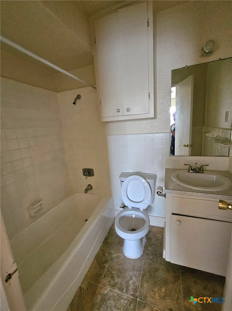 102 E Avenue A #1 Copperas Cove, TX 76522