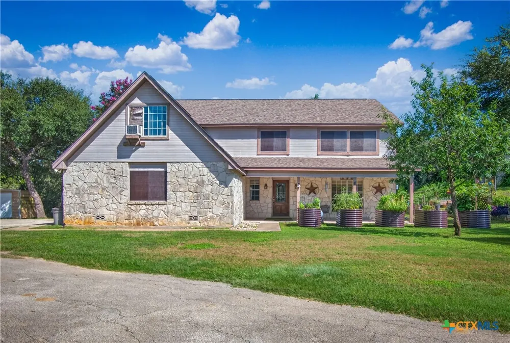 2611 Barton Hill Drive Bulverde, TX 78163