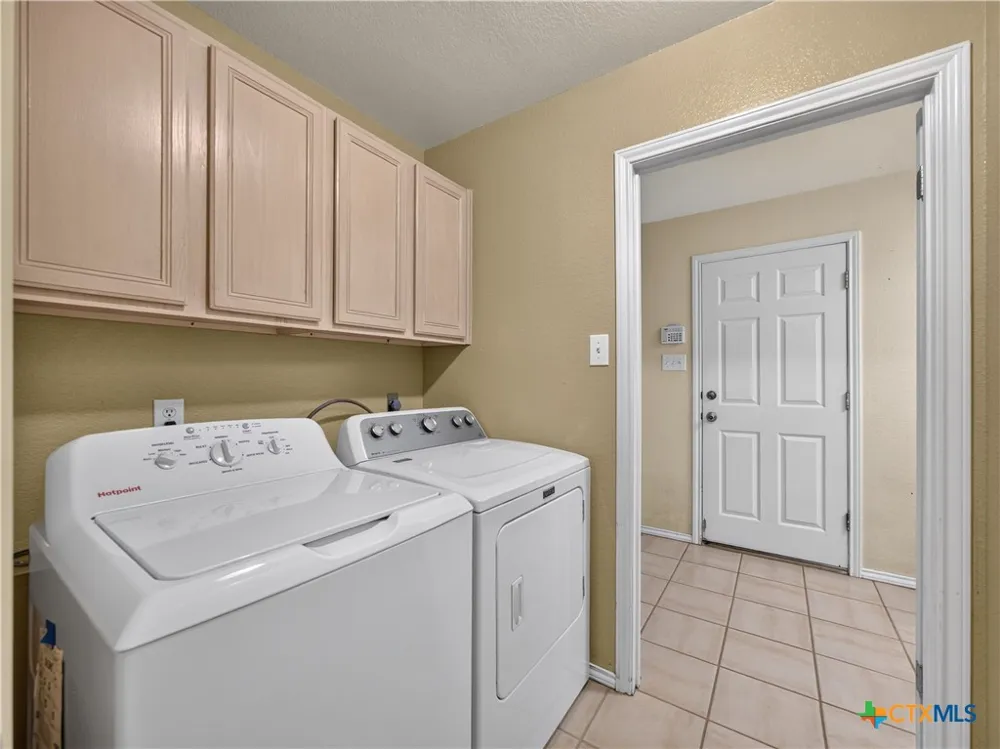 2611 Barton Hill Drive Bulverde, TX 78163