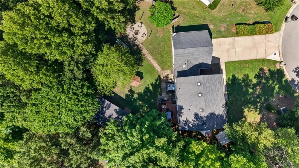 5805 Edgebrook Court Jamestown, NC 27282
