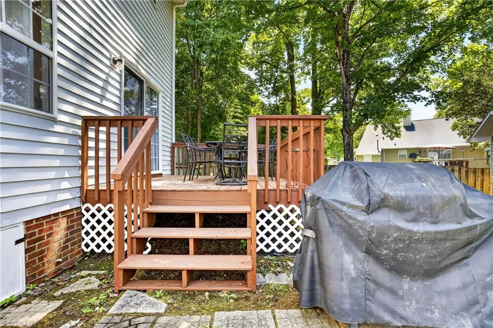 5805 Edgebrook Court Jamestown, NC 27282