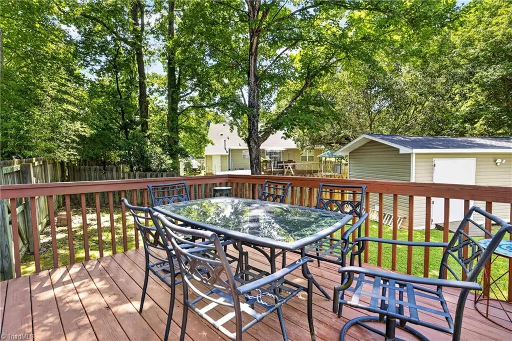 5805 Edgebrook Court Jamestown, NC 27282