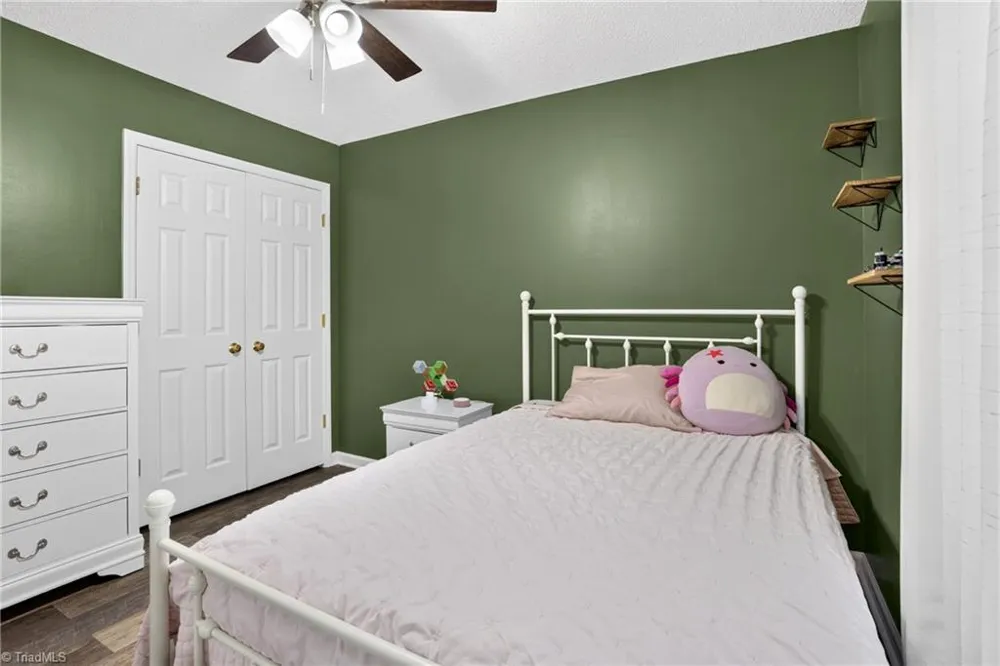 5805 Edgebrook Court Jamestown, NC 27282