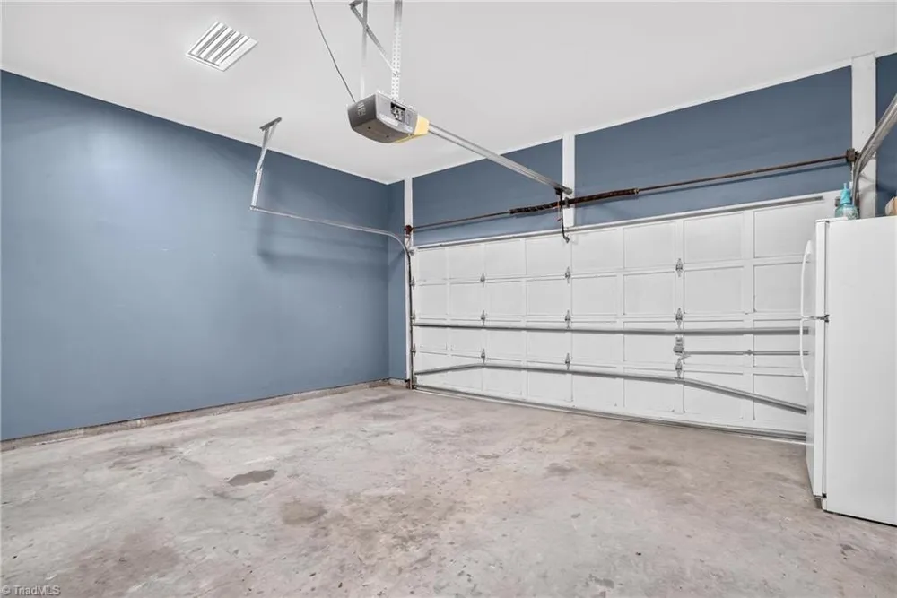 5805 Edgebrook Court Jamestown, NC 27282