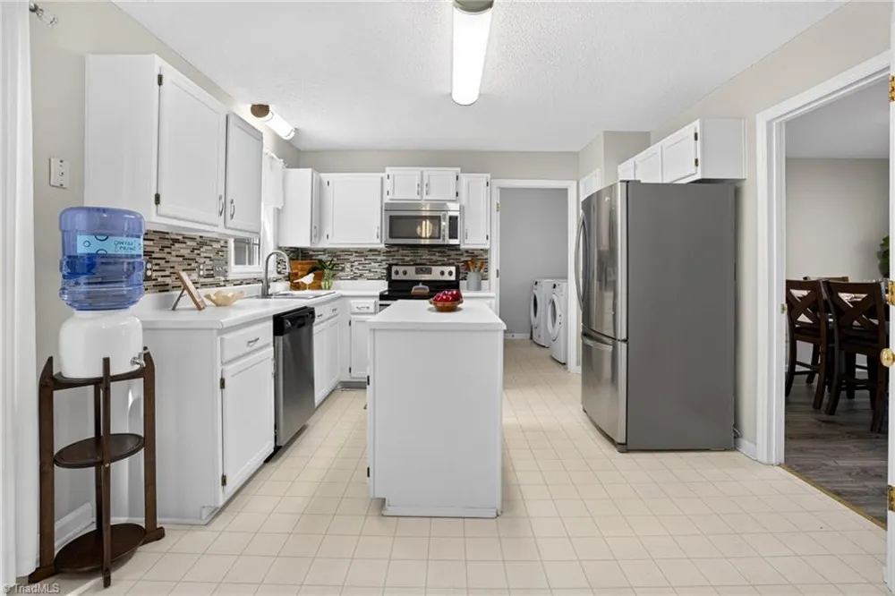5805 Edgebrook Court Jamestown, NC 27282