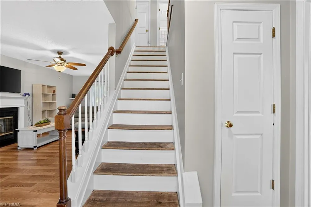 5805 Edgebrook Court Jamestown, NC 27282