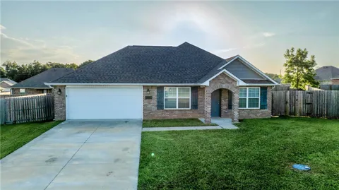 2000 Greenwood Court
