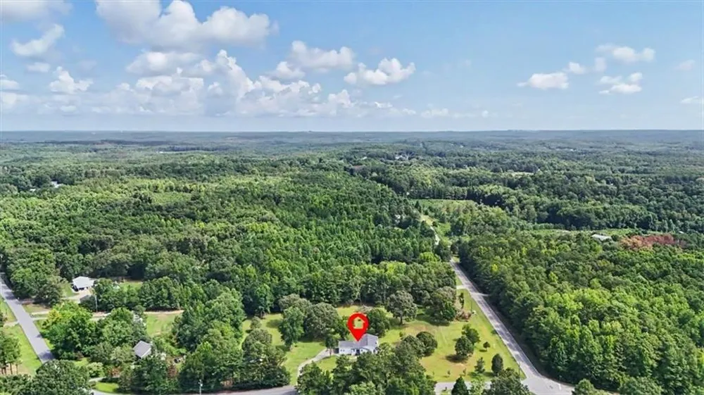 8736 Camp Road Winston, GA 30187