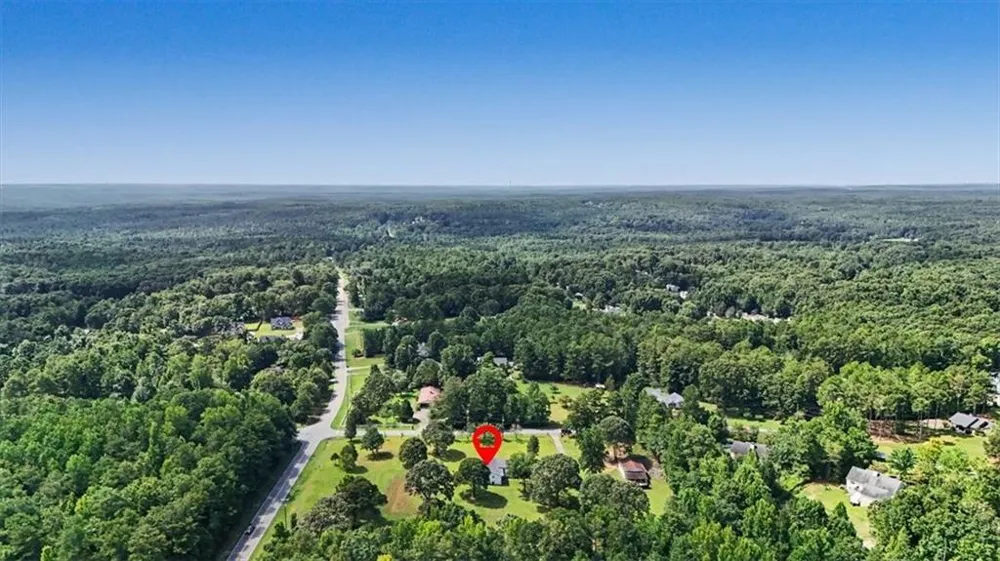 8736 Camp Road Winston, GA 30187