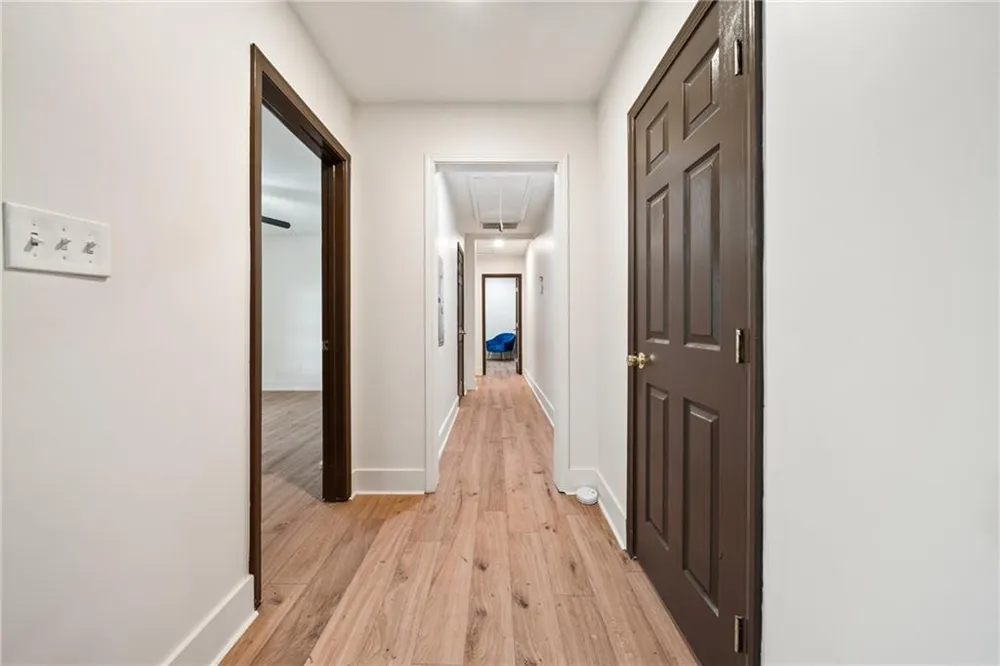 2949 Pearl Street East Point, GA 30344