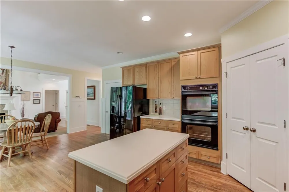5989 Grand Loop Road Sugar Hill, GA 30518