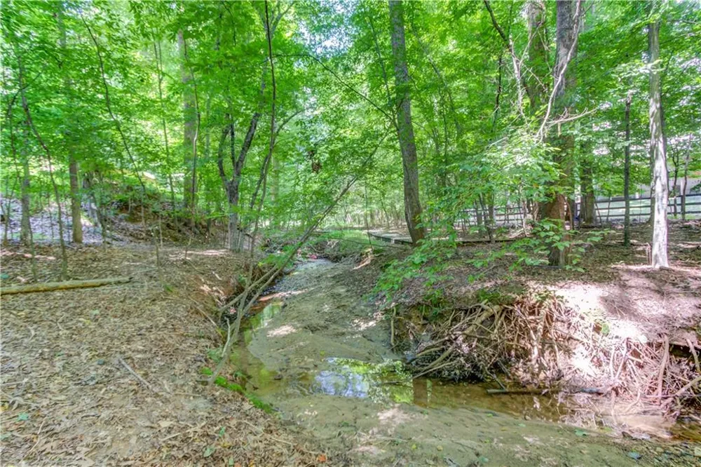 5989 Grand Loop Road Sugar Hill, GA 30518
