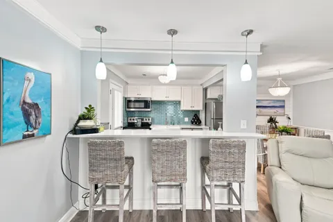 2100 W Beach Drive #APT N201