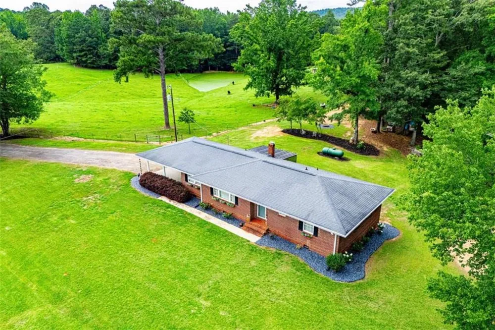 4624 Jacksonville Road Tallapoosa, GA 30176