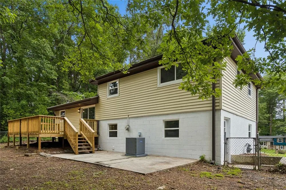 498 Queen Aliese Lane Jonesboro, GA 30236