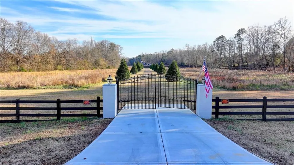 1540 LIPSCOMB ROAD Social Circle, GA 30025