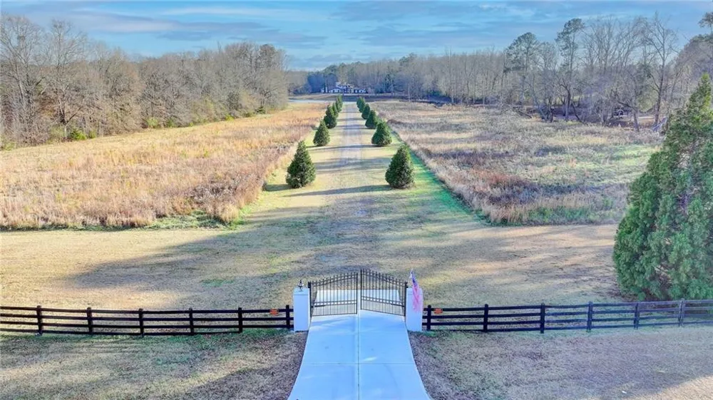 1540 LIPSCOMB ROAD Social Circle, GA 30025
