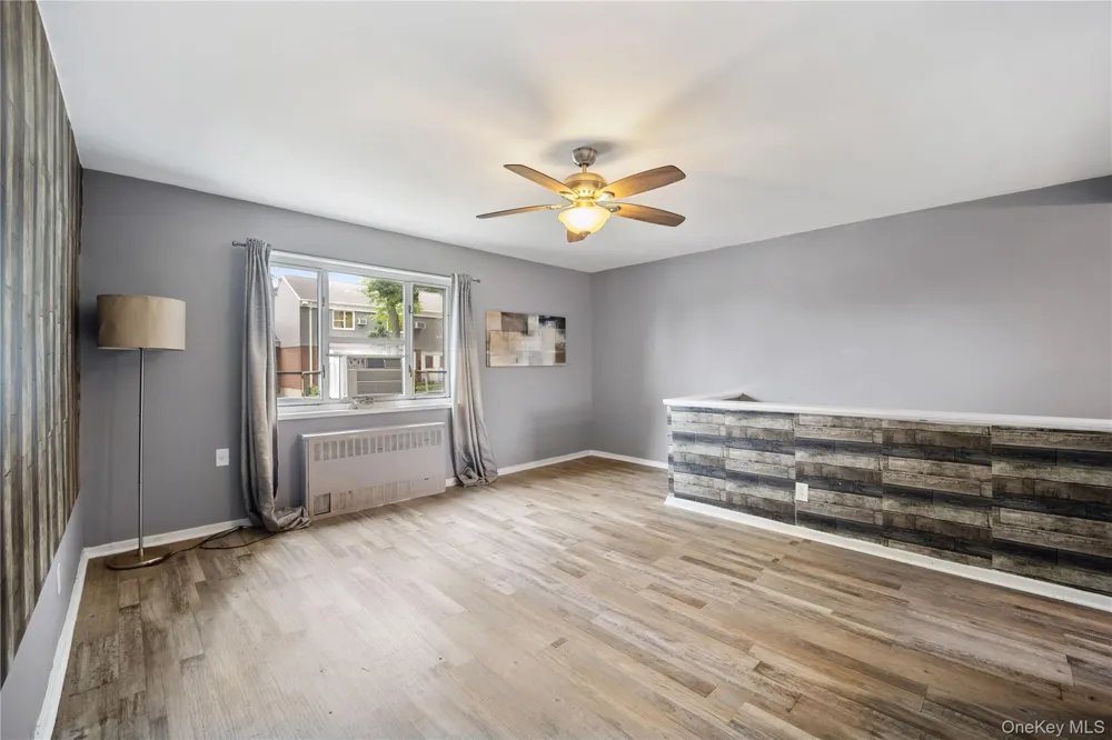 224-02 Stronghurst Avenue #208 Queens Village, NY 11427
