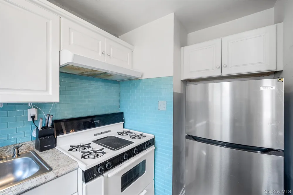 224-02 Stronghurst Avenue #208 Queens Village, NY 11427