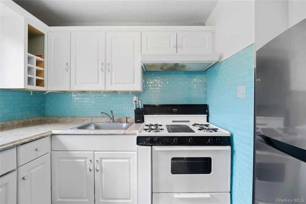 224-02 Stronghurst Avenue #208 Queens Village, NY 11427