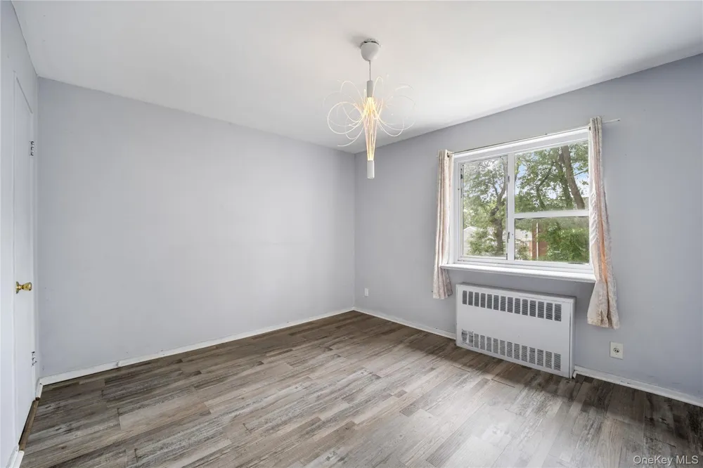 224-02 Stronghurst Avenue #208 Queens Village, NY 11427