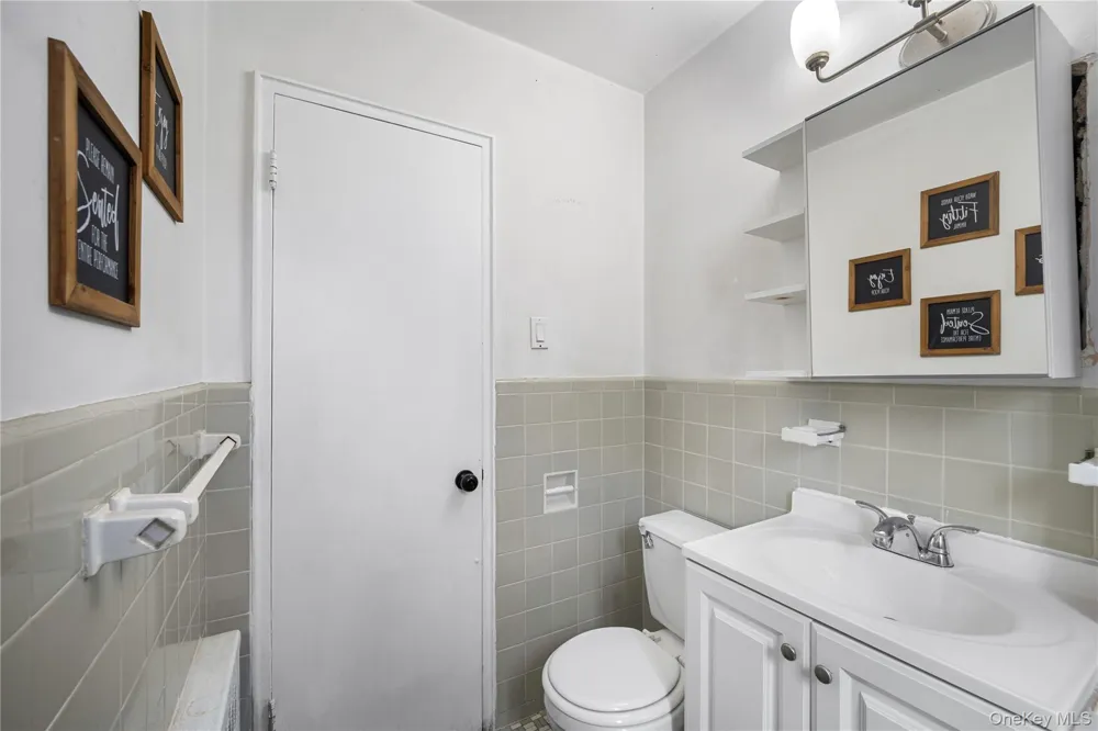 224-02 Stronghurst Avenue #208 Queens Village, NY 11427