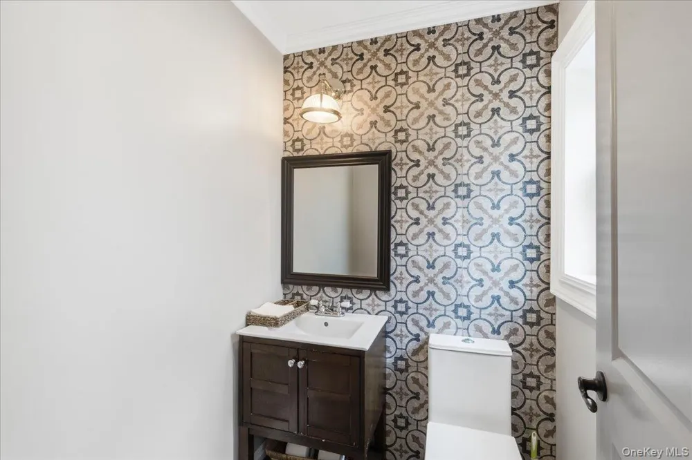 89 Poplar Street Garden City, NY 11530