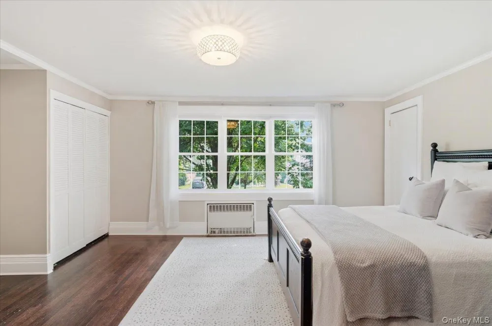 89 Poplar Street Garden City, NY 11530