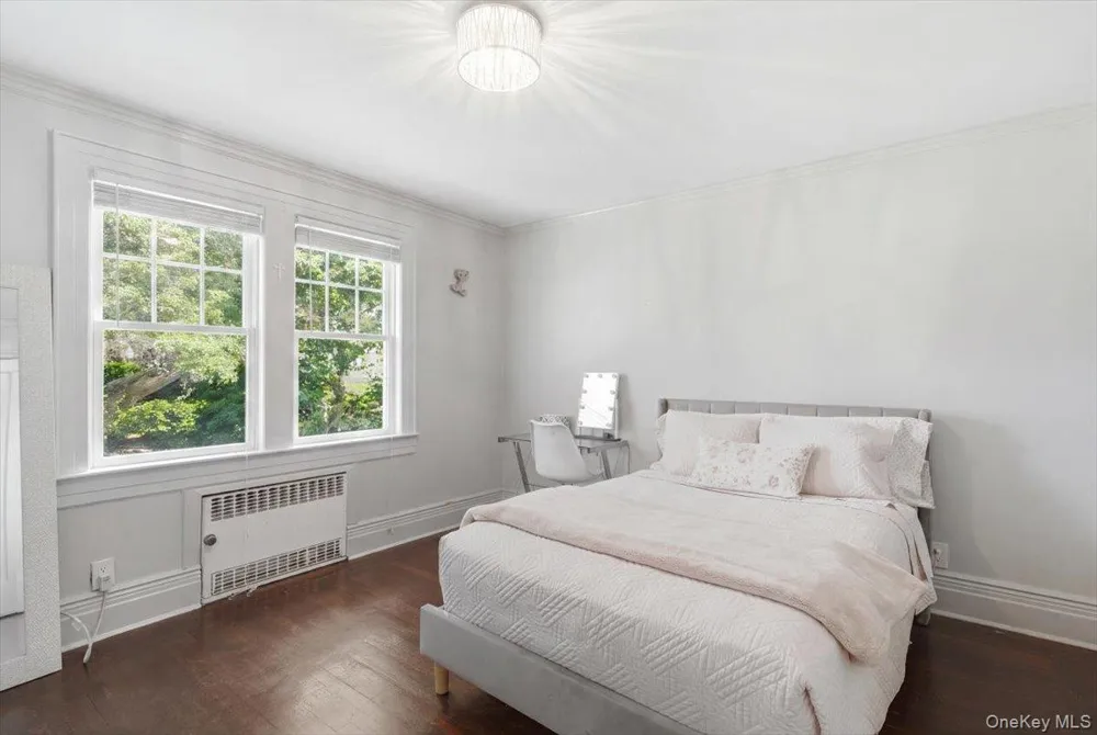 89 Poplar Street Garden City, NY 11530