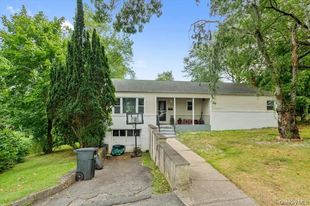 101 Cresthill Road Yonkers, NY 10710