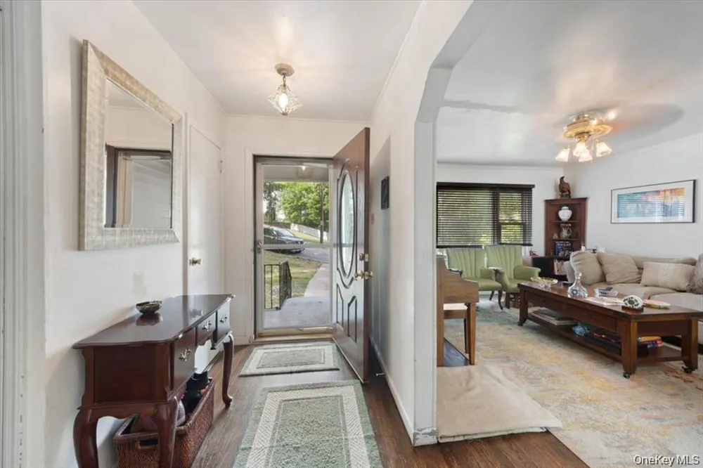 101 Cresthill Road Yonkers, NY 10710