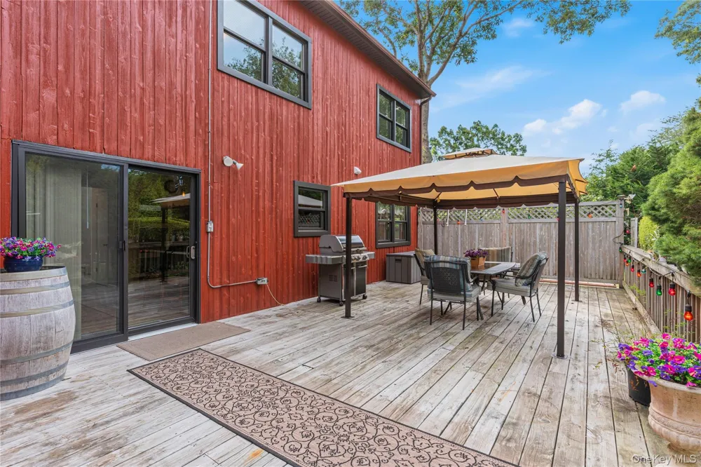 20 Debragga Avenue East Moriches, NY 11940