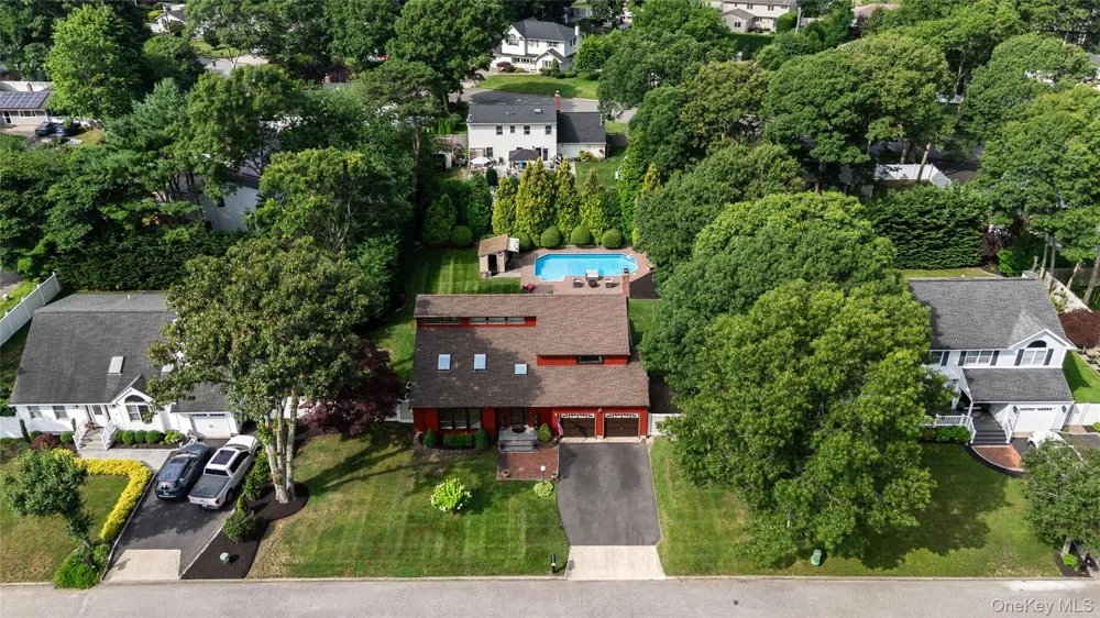 20 Debragga Avenue East Moriches, NY 11940